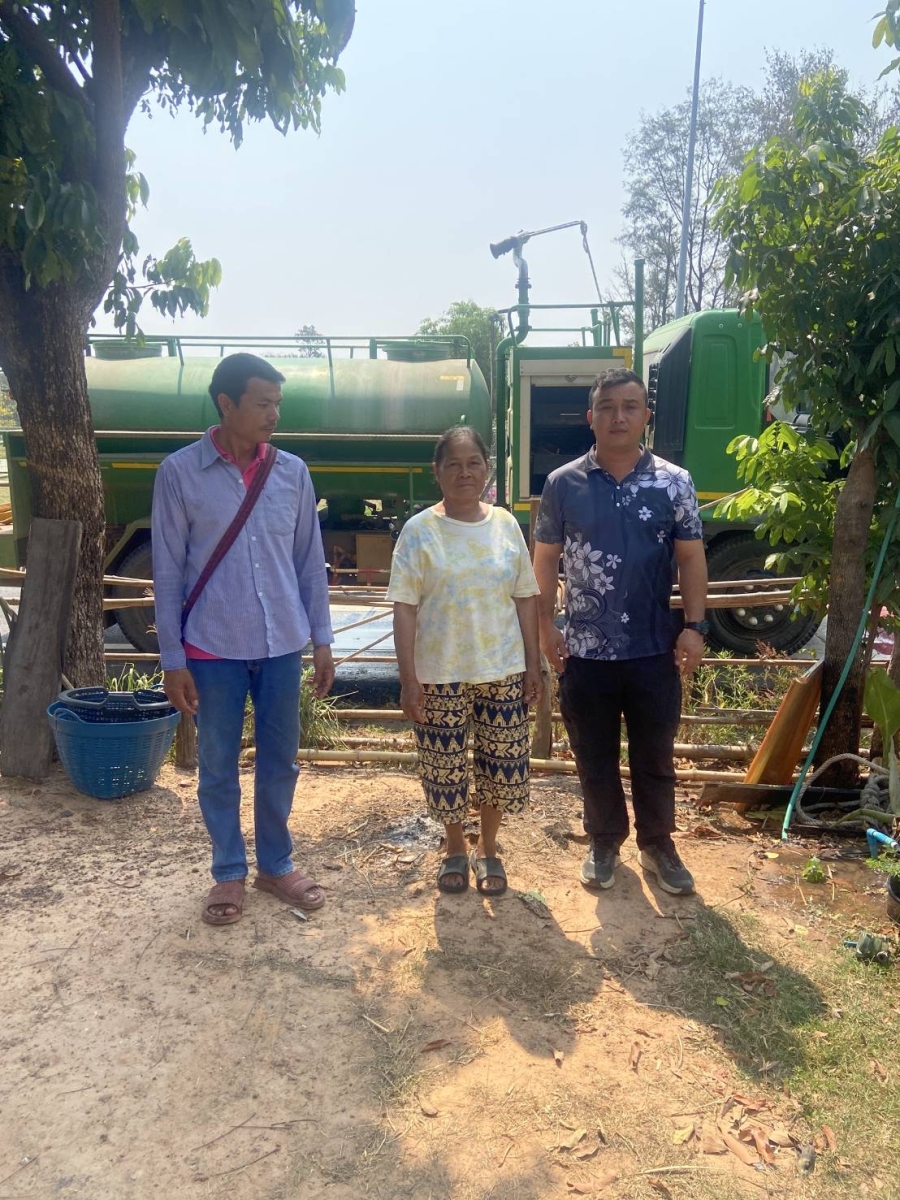 รับแจ้งจากประชาชน ไปดำเนินการแก้ไขท่อประปา เจ้าหน้าที่สำนักงานเทศบาลตำบลนาวัง กองช่าง ร่วมพัฒนาแก้ไขท่อประปาชุมชนดงสวาง หมู่ที่ 10 ตำบลนาวัง อำเภอเมืองอำนาจเจริญ จังหวัดอำนาจเจริญ