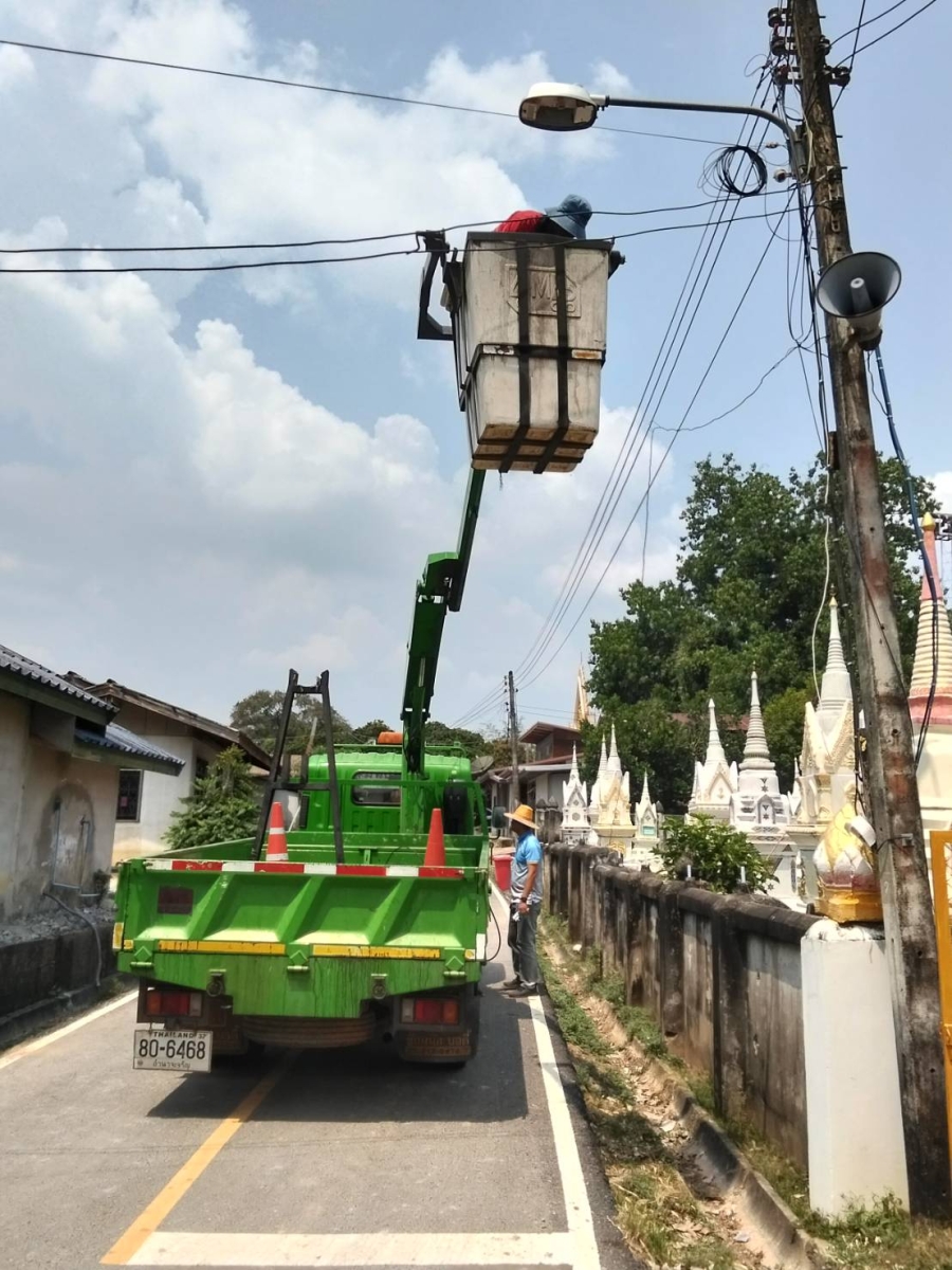 รับแจ้งจากประชาชน ไปดำเนินการซ่อมแซมไฟฟ้าส่องสว่าง 3 หมู่บ้าน หมู่ที่ 7 ชุมชนนาคำ หมู่ที่ 8 ชุมชนนาวัด และหมู่ที่ 11 ชุมชนโคกเจริญ  ตำบลนาวัง อำเภอเมืองอำนาจเจริญ จังหวัดอำนาจเจริญ